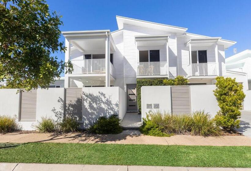 Waves Beach House