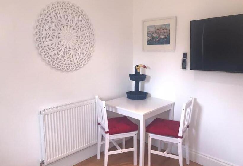 Woodside Annexe