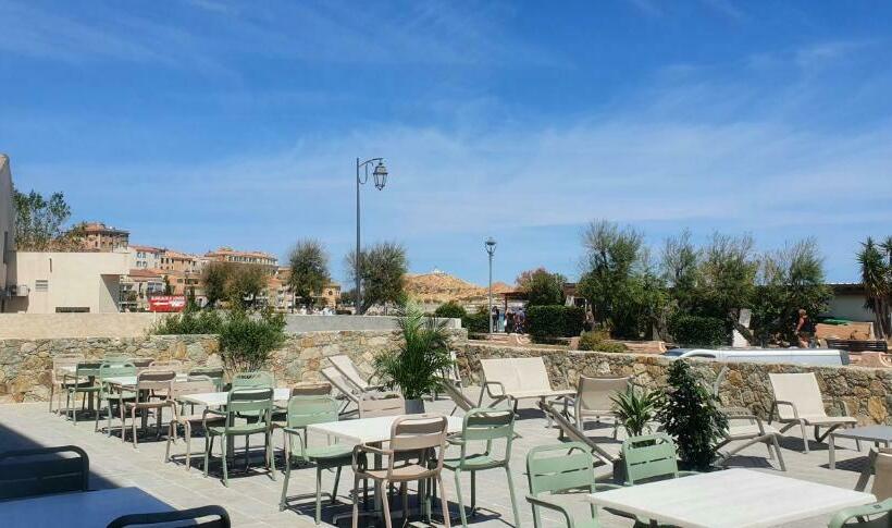 هتل Hôtel L Isula Marina
