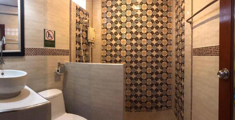 فندق Mossman House