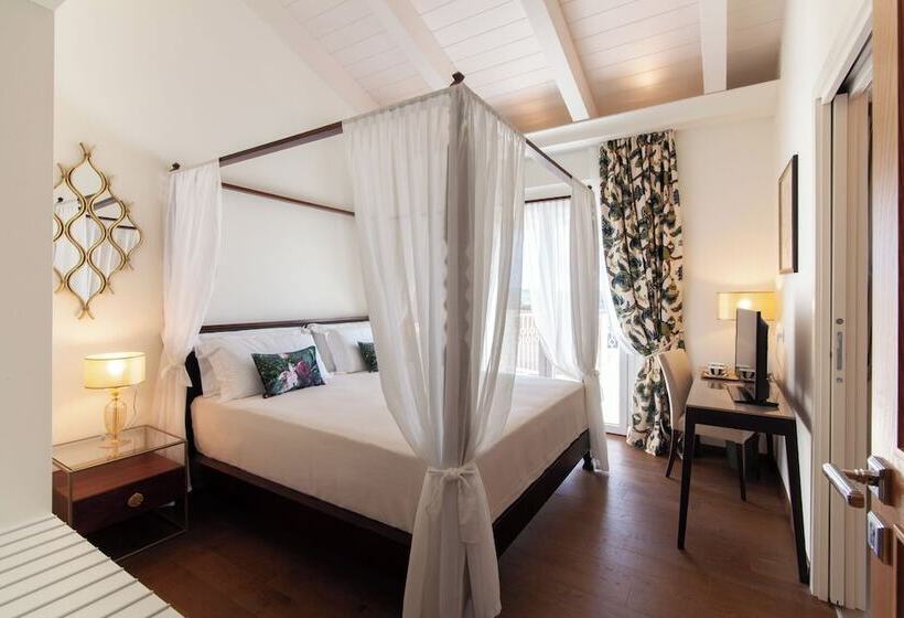 هتل Villa Francesca Relais