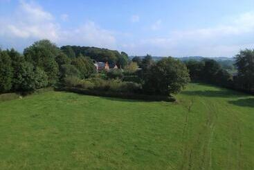 Large House On Farm With Own Heated Pool, As Seen On Bbc Tv