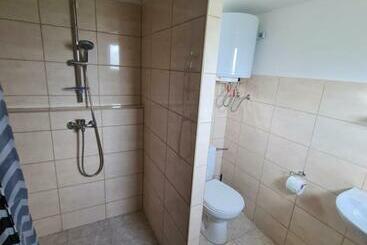Melanie Apartman 2