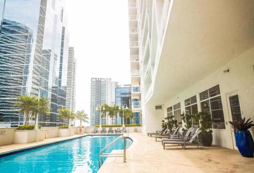 Modern And Luxurious Brickell Studio