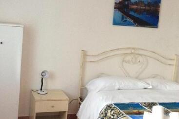 Residence Rosa Blu