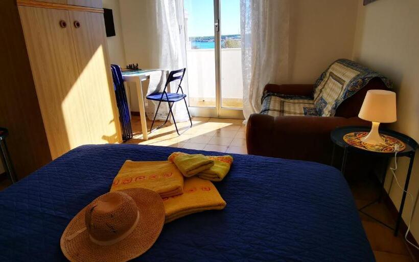 Rooms Guitgia