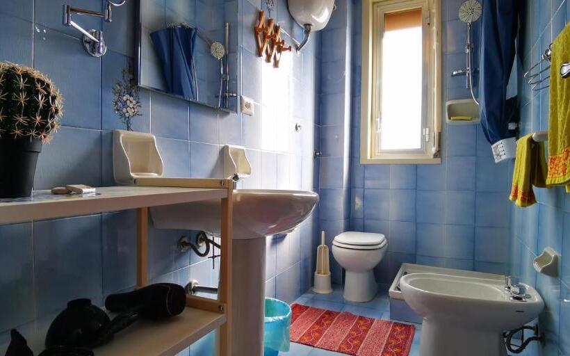 Rooms Guitgia