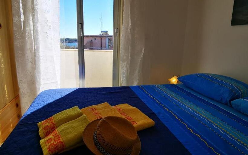 Rooms Guitgia