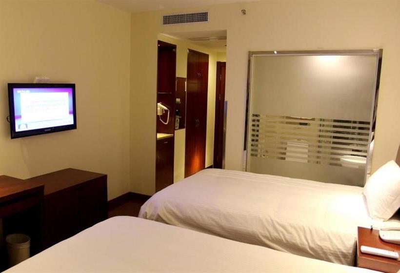 Отель Greentree Inn Yiwu International Trade City Traders