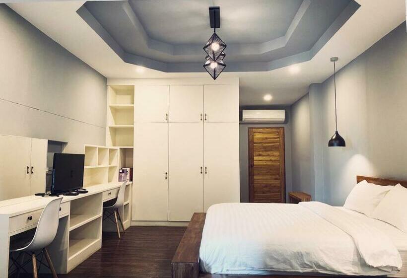 هتل Leela Boutique