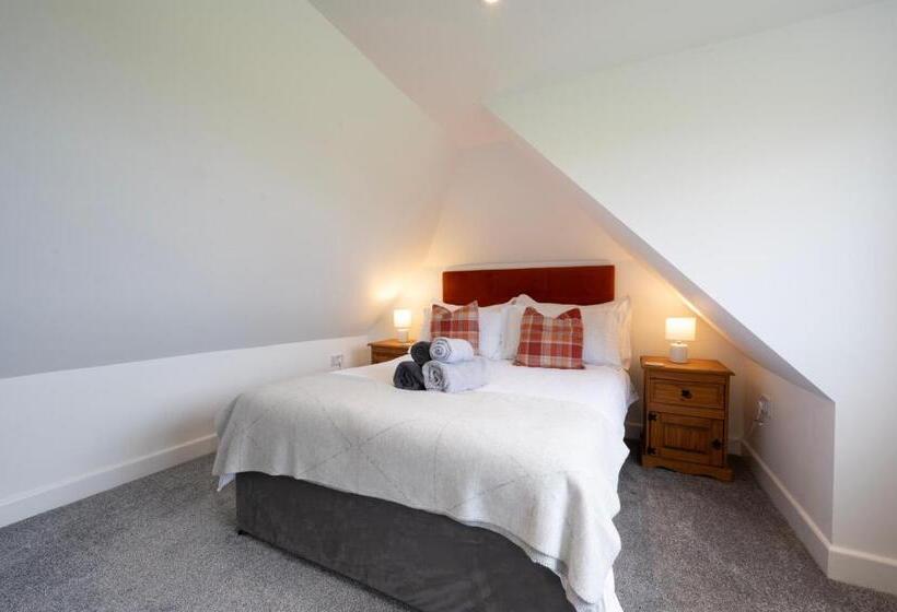 Owlet Lodge