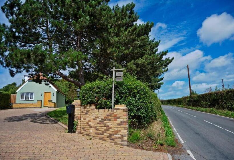 Owlet Lodge