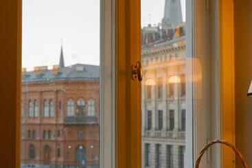 Blue Bird Hostel In Riga Old Town