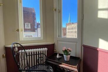 Blue Bird Hostel In Riga Old Town