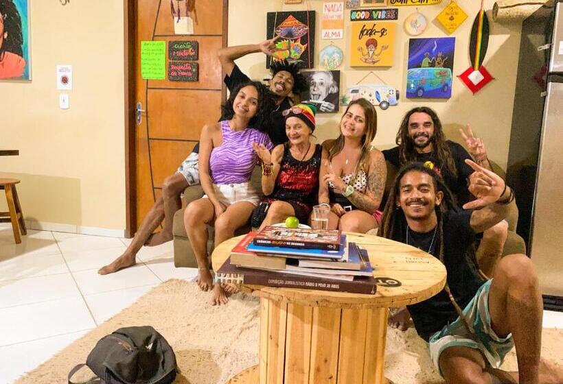 هاستل Canoa Roots Camping