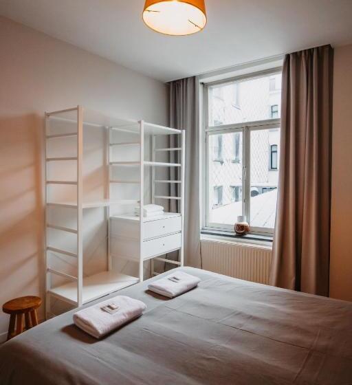 Central And Cozy In Brussels