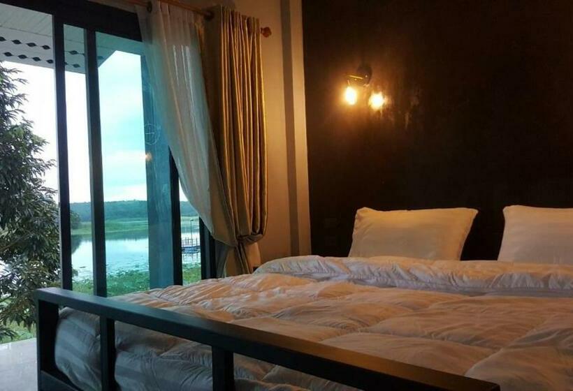 Hotel บาย เดอะแดม คาเฟ่ แอนด์ ฟาร์มสเตย์ By The Dam Cafe And Farmstay