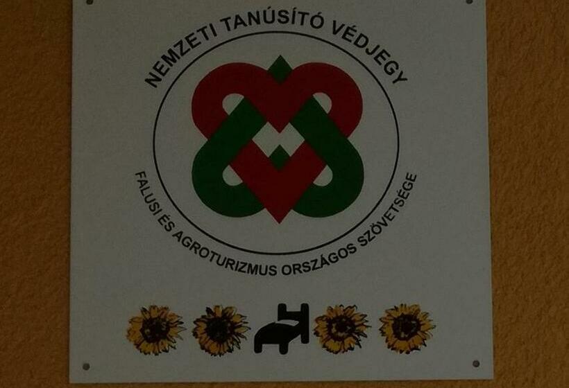 펜션 Kaptárlevegős Vendégház