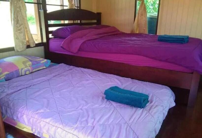استراحتگاه บ้านในสายหมอกบุญแจ้งโฮมสเตย์