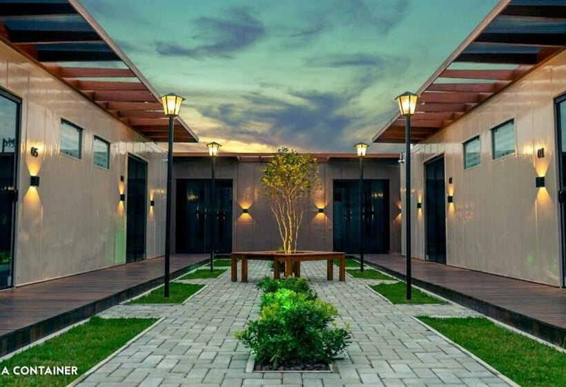 پانسیون Vila Container