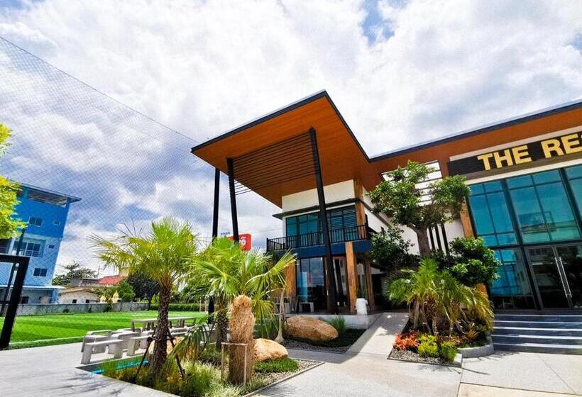 The Rest Hotel   ประจวบ