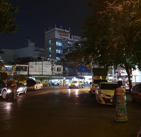 تختخواب و صبحانه Baan Wualamphong บ้านวัวลำพอง