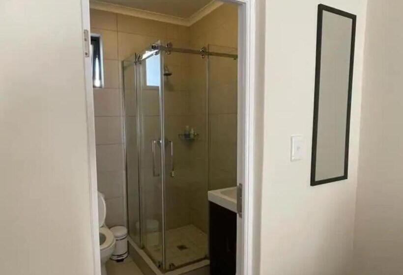 Executive Modern Apartment