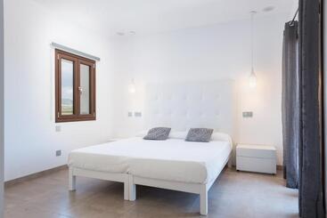 New! Villa Calonge