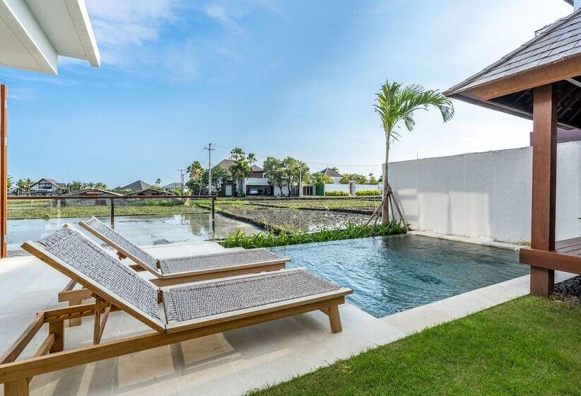 Om Cemagi Beach Villa Canggu