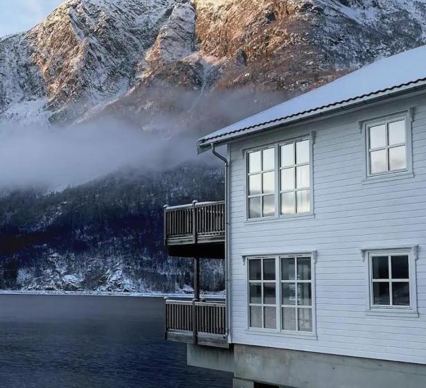 Skjolden Resort