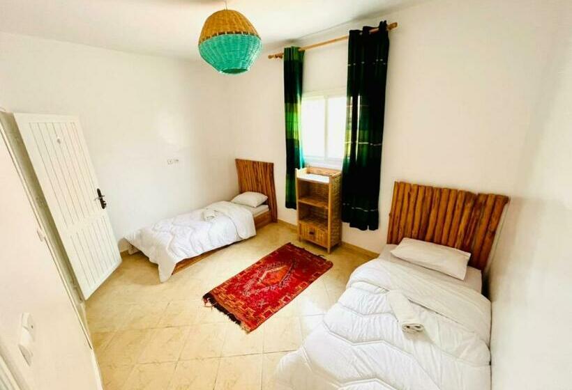 هاستل Cozy Surf House