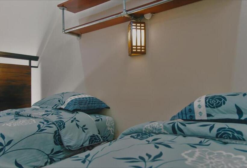 تختخواب و صبحانه Boutique Family Room Phitsanulok