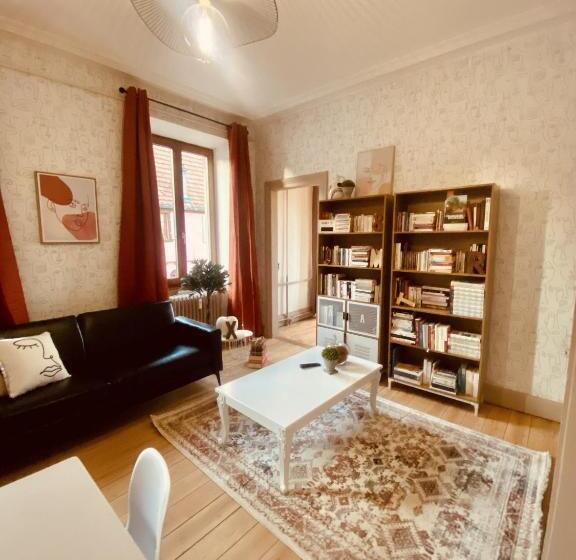 La Mariefacture   Comme Un Livre Ouvert