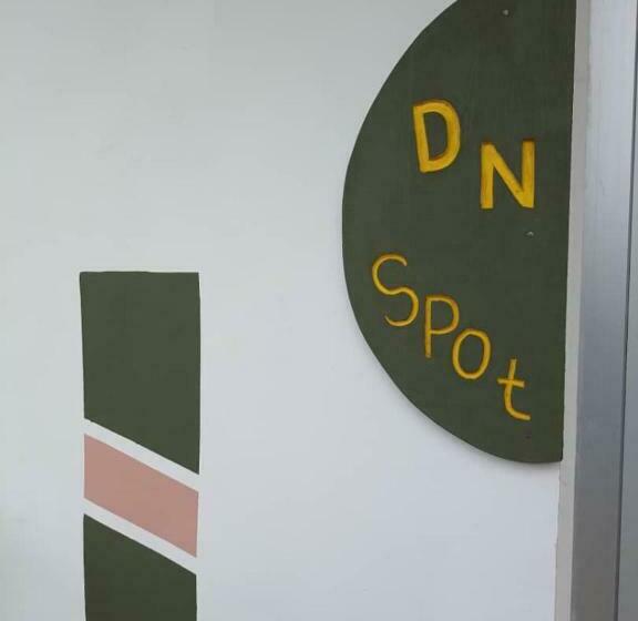 Mooksquare   Dn Spot