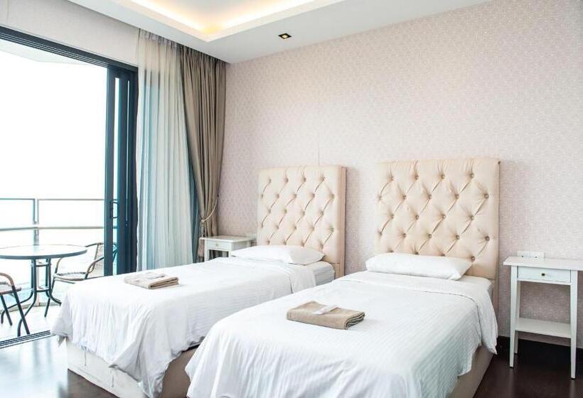 Stay @ Almas Puteri Harbour