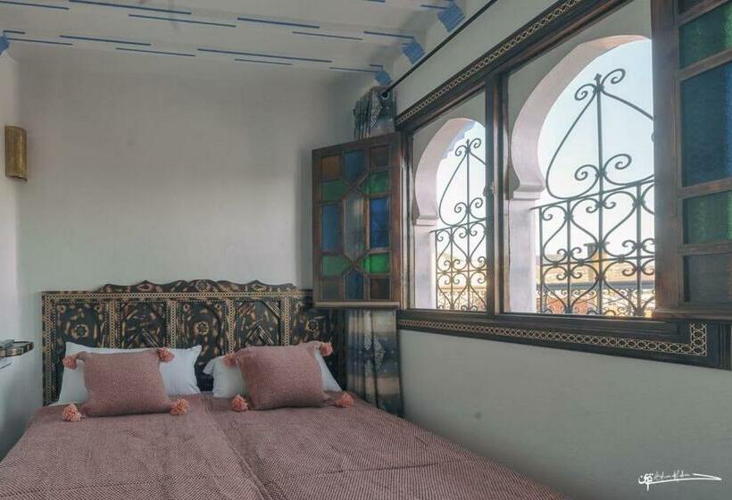 تختخواب و صبحانه Dar Rafik