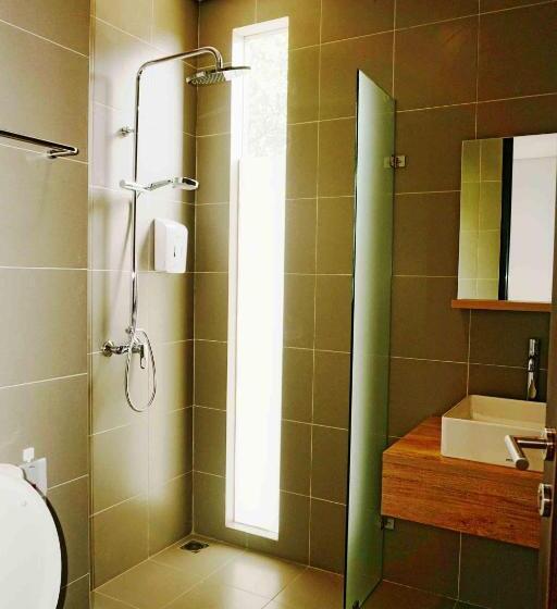 هتل Hm Social Karawaci