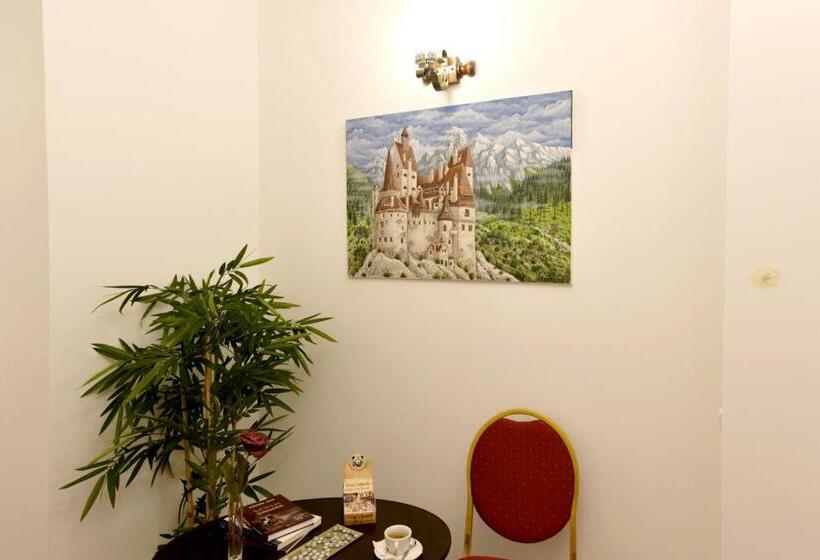 پانسیون Top Royal Central Brasov