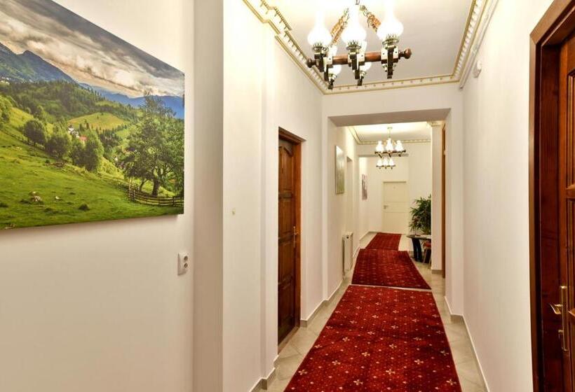 پانسیون Top Royal Central Brasov
