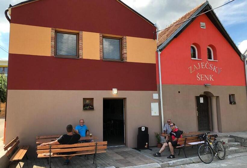 ユースホステル Penzion Zaječský šenk