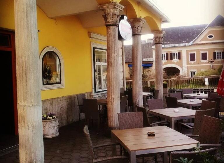 فندق صغير Zur Goldenen Krone