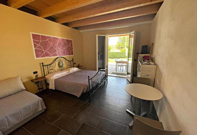 هتل Agriturismo Scannaporco