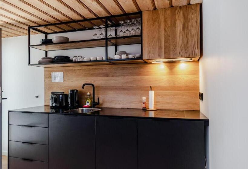 Lj5   Old Town Rooms With Exclusive Shared Roof Terrace