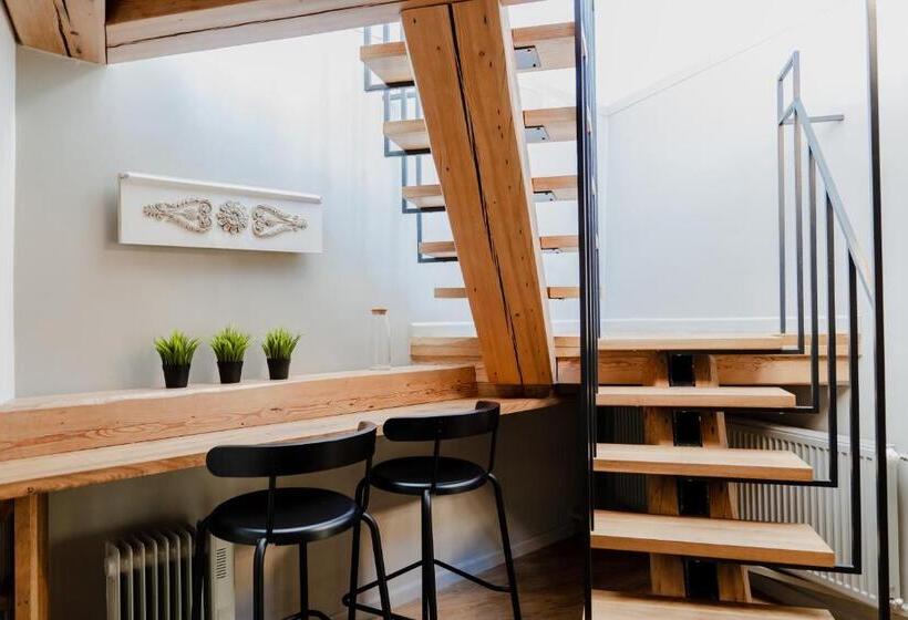 Lj5   Old Town Rooms With Exclusive Shared Roof Terrace