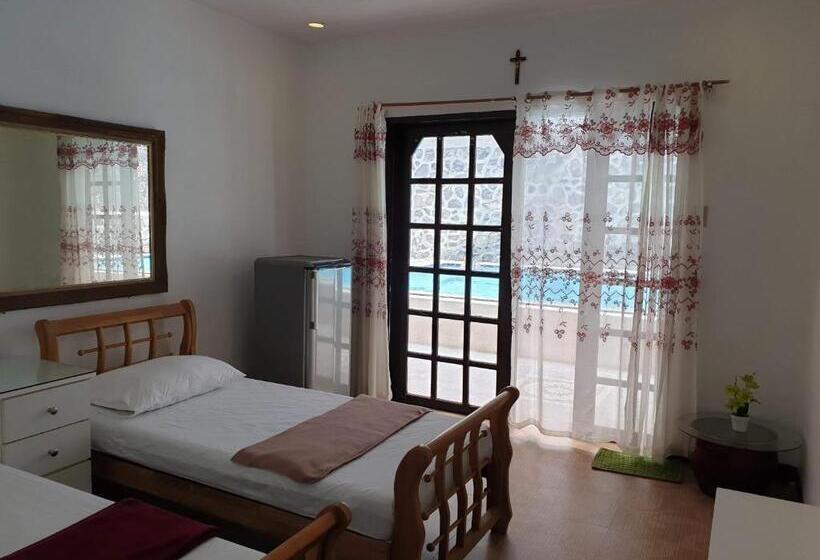 Raya Del Sol Dive Resort