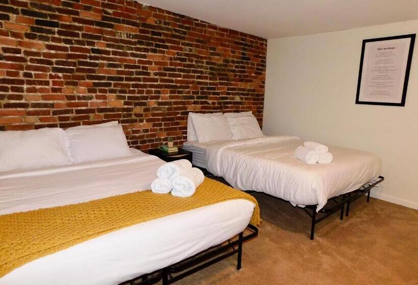 The Lofts At 107