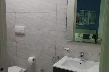 تختخواب و صبحانه Flamingo Rooms