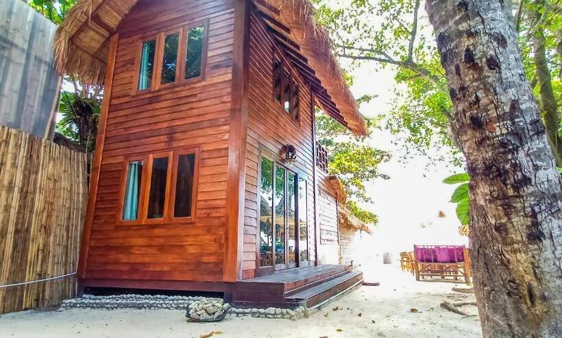 هتل Forra Pattaya Beach Front Bungalow