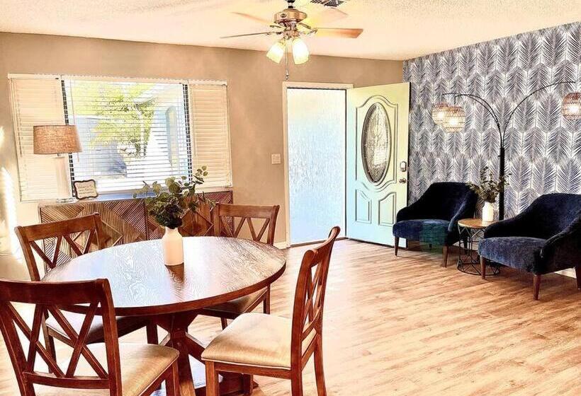 Saltwaterpool  Gameroom  Tropical Sunsets   Kayaks   Fishing