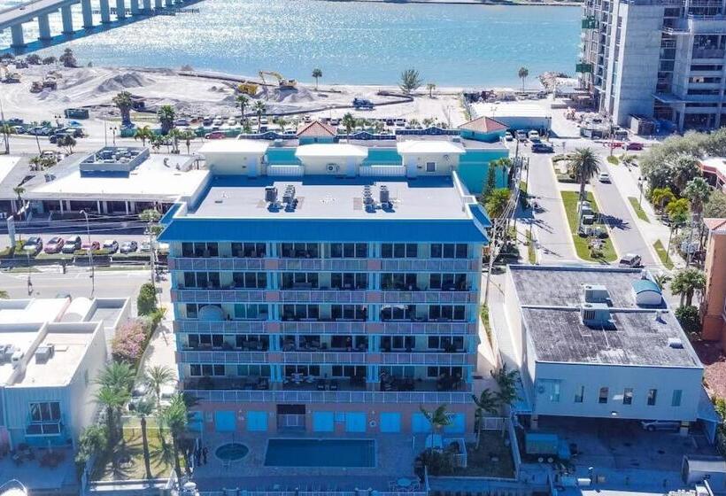 Waterfront  3br   2kings  Pool Balcony   Beach